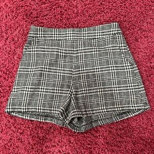 Plaid Tweed shorts